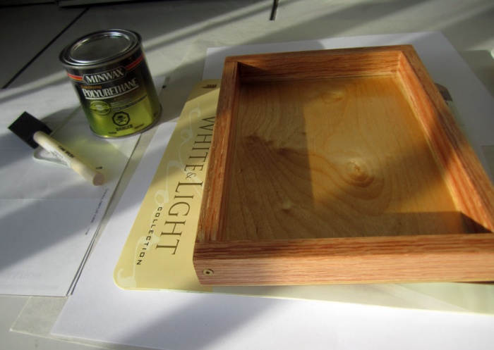 DIY Pochade Box - varnish applied